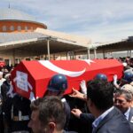 Başkan Başdeğirmen’den Cumhurbaşkanı Erdoğan’a gül takdimi – Birlik Haber Ajansı