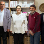 Beşikdüzü Anadolu Lisesi 15. mezunlarından 80 öğrenci kep fırlattı