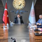 Batman’da 20 santimetrelik dev etçil çekirge görüldü – Birlik Haber Ajansı