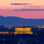 Vali Ziya Polat, Çıldır Gölü kıyısındaki Kütük Ev inşaatında inceleme yaptı – Birlik Haber Ajansı