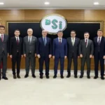 İzmir’de sağanak hayatı felç etti: Foça’da ev ve iş yerlerini su bastı – Birlik Haber Ajansı