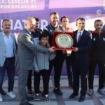 Kafkas Üniversitesi Rektörü Prof. Dr. Hüsnü Kapu, 2025–2026 Akademik Yılı Açılış Töreni’ne katıldı – Birlik Haber Ajansı