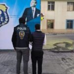 Kendisini banka görevlisi olarak tanıtan dolandırıcı Kars’ta yakalandı